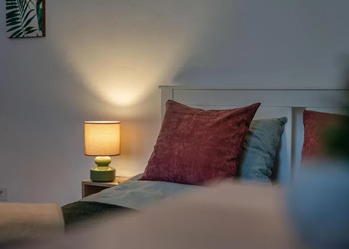 Palm Near By Heroes Square With Free Parking Budapest